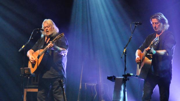Sidmouth Herald: raising hands at the Sidmouth Folk Festival 2022